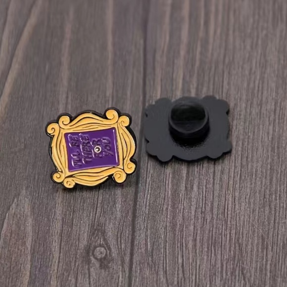 Friends Pin - Picture 4 of 8